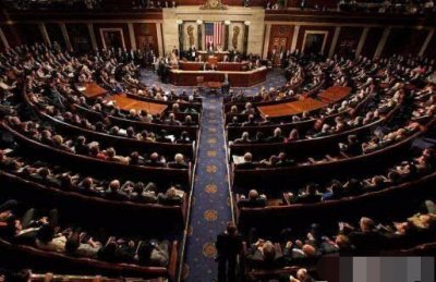 ​美国众议院和参议院哪个权力更大（美国的参议院与众议院谁的权力更大）
