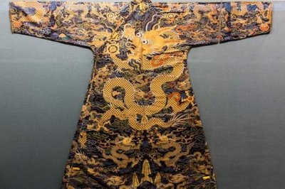 ​古代皇帝的龙袍是用什么做的?可以洗吗?