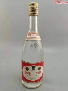 ​93年玻璃瓶汾酒价格(93年53度汾酒玻璃瓶价格多少)