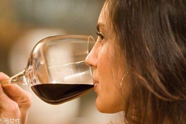 葡萄酒的好处是什么呢 如何制葡萄酒