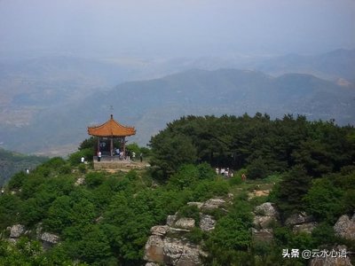 ​怀嵩楼新开南轩与郡僚小饮赏析（表达诗人欧阳修怎样的情感）