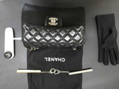 ​正品chanel包是真的吗（教你如何鉴定Chanel包包的真假）