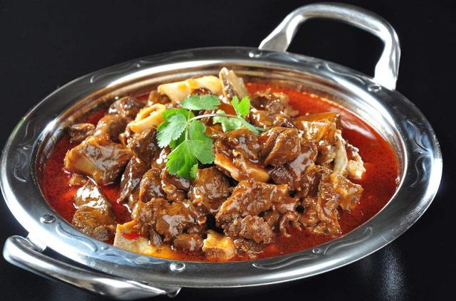 正宗麻辣牛肉火锅做法大全（经过千锤百炼研发的秘制牛肉火锅配方）(1)