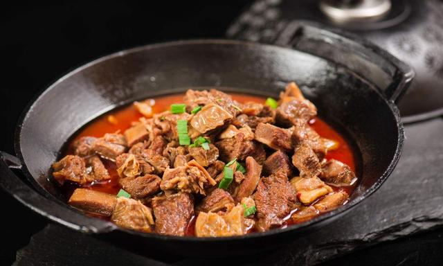 正宗麻辣牛肉火锅做法大全（经过千锤百炼研发的秘制牛肉火锅配方）(2)