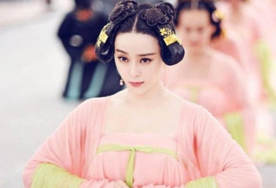 ​武则天初次侍寝为何就被封为才人了？