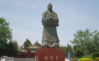 ​司马光砸缸救出来的那个小孩是谁？