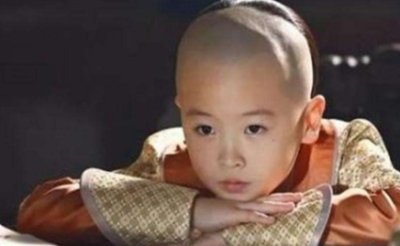 ​永璇作为乾隆的第八子，为何能在皇权的斗争中活下来？