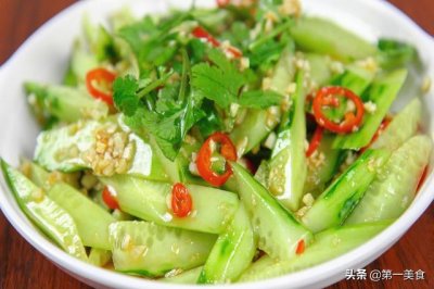 ​凉拌黄瓜怎么又脆又香（凉拌黄瓜好吃有诀窍）