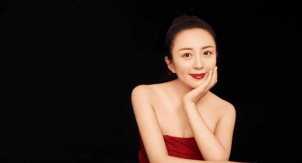 女明星拍戏的时候突然要生孩子了（她在拍戏途中意外怀孕）(2)