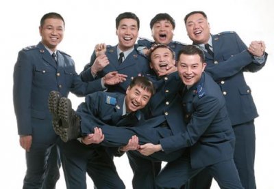 ​炊事班的故事演员真实身份（因演炊事班成名）