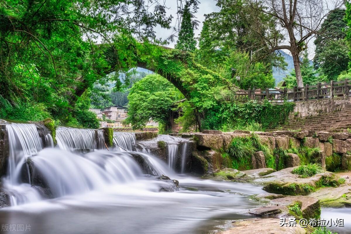 甘孜旅游攻略必去景点(四川甘孜旅游景点有哪些)