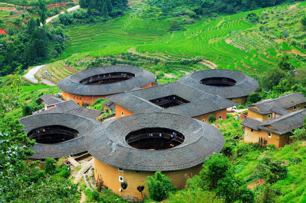 漳州和莆田哪个发展更好(莆田和漳州哪个更发达)