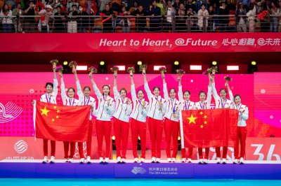 ​中国女排主帅蔡斌：球员心理把控到位是夺冠主因