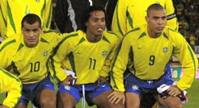 ​02年世界杯巴西阵容有多恐怖！内马尔打替补？绝对不可能