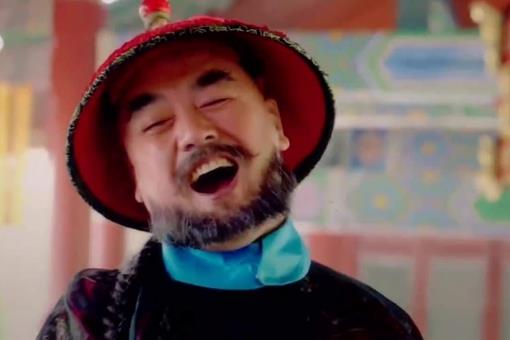 康熙为什么选择派十几个少年和鳌拜比武来制伏鳌拜呢?