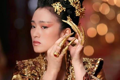 清宫剧妃子手上戴的是什么?这种东西有什么用?