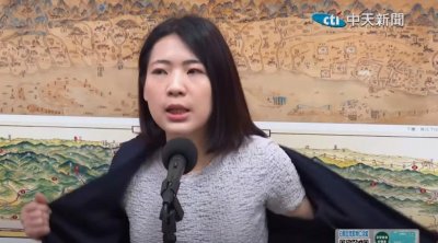 ​又遭攻击！徐巧芯怒呛：我脱光民进党才满意？