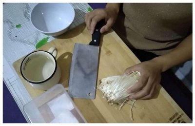 ​学会这个方法，有吃不完的金针菇，不培土不施肥，3天长出金针菇