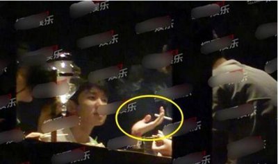 ​王源吸烟照曝光 这到底是个什么梗？