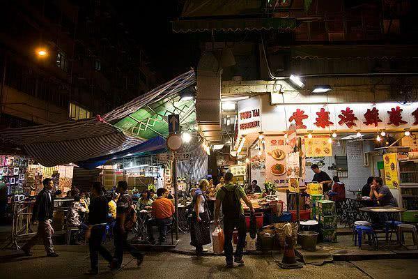 香港工资那么高，想过去香港打工有什么方法？听听前辈们怎么说
