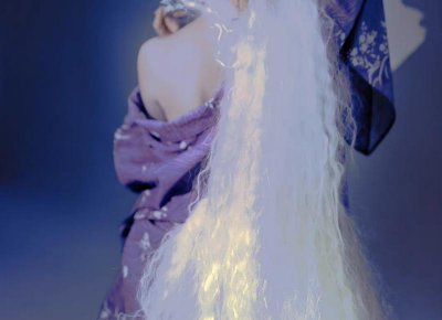 ​给女生发红包，对方说谢谢怎么回复好？(给女孩发红包她说谢谢该怎么回复)