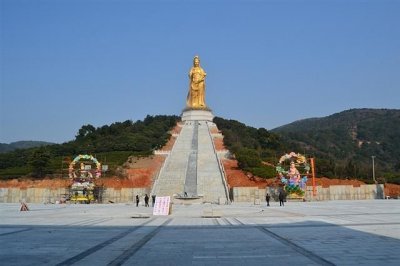 ​苏州大观音禅寺、芦荡湖湿地公园、澄湖现代科技生态农业示范园