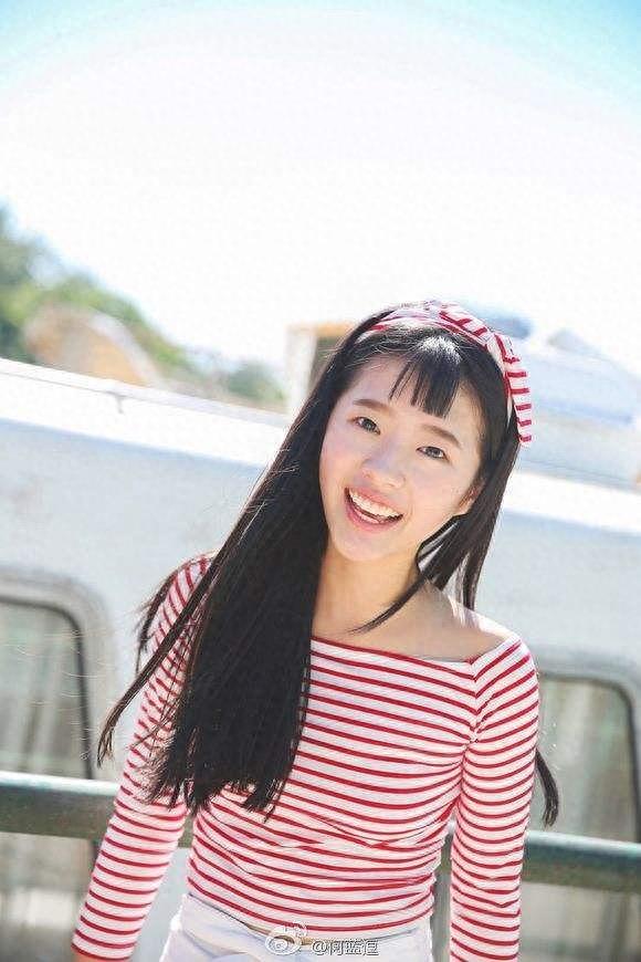 内地新晋小花何蓝逗