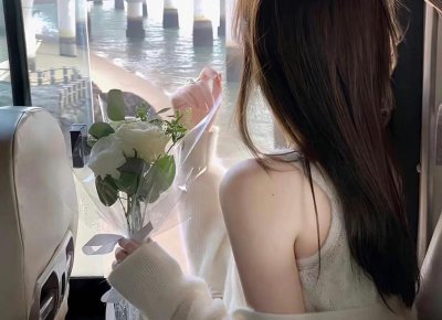 ​用舌尖分开阴唇是什么感觉 被男朋友咬小兔兔是什么感觉呢
