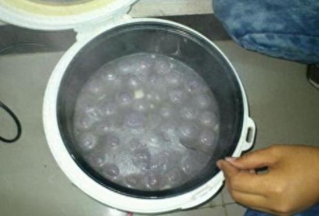 网友晒自己煮的汤圆，一个比一个奇葩，简直让人笑破肚皮！