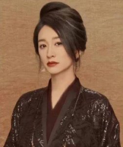 ​《庆余年2》四对母子年龄差：李小冉与李沁年龄相差14岁，他们之间相差13岁