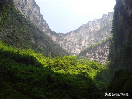 “好大一个坑”，美丽且神秘的重庆奉节小寨天坑