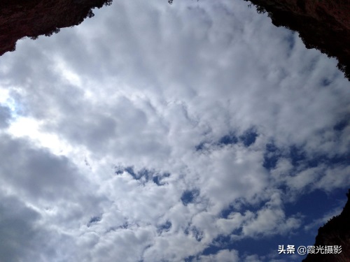 “好大一个坑”，美丽且神秘的重庆奉节小寨天坑