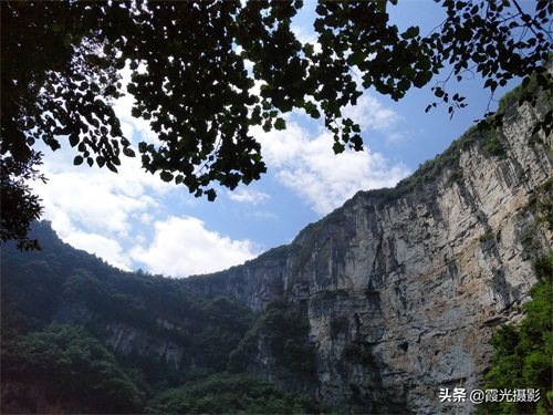 “好大一个坑”，美丽且神秘的重庆奉节小寨天坑