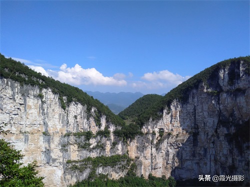 “好大一个坑”，美丽且神秘的重庆奉节小寨天坑