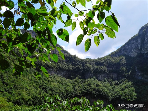 “好大一个坑”，美丽且神秘的重庆奉节小寨天坑