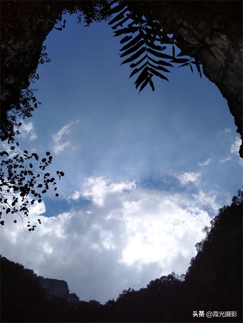 “好大一个坑”，美丽且神秘的重庆奉节小寨天坑