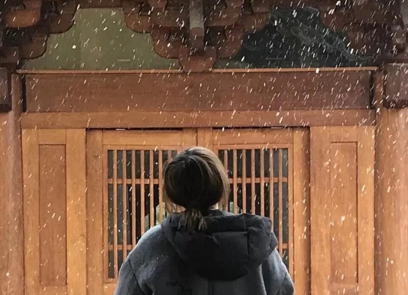 女朋友不发朋友圈公开什么心态，女朋友不把你公开在朋友圈