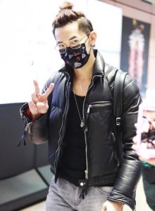 ​汪东城少女心掩不住了，偷偷扎起了马尾，瞬间就成了潮男