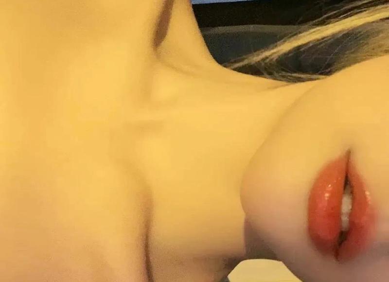 和高冷女生的聊天技巧，把她当做普通女生(对高冷女孩聊天技巧)