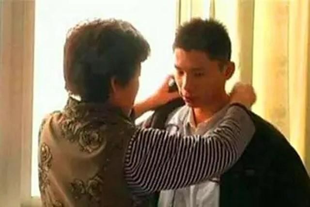整容失败后的抑郁症案（12年前割肝救儿的）(8)