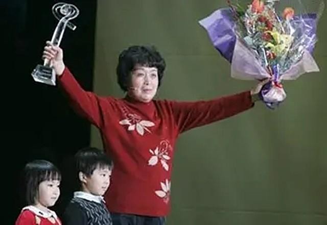 整容失败后的抑郁症案（12年前割肝救儿的）(25)