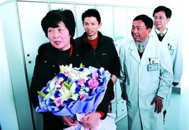 整容失败后的抑郁症案（12年前割肝救儿的）(20)