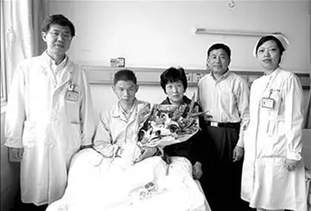 整容失败后的抑郁症案（12年前割肝救儿的）(4)