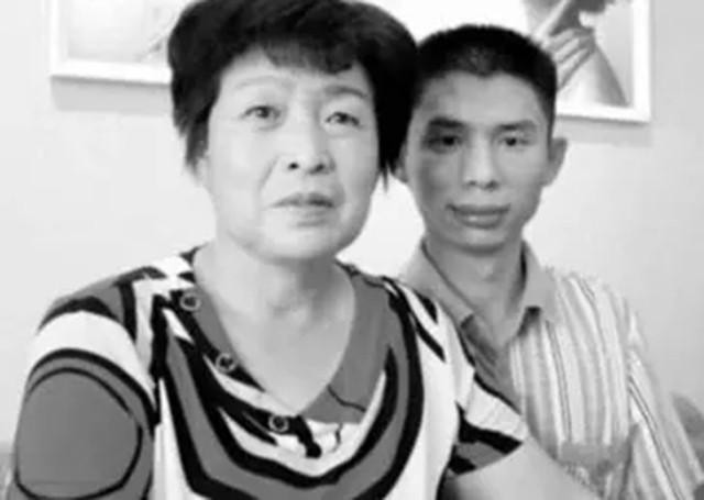 整容失败后的抑郁症案（12年前割肝救儿的）(23)