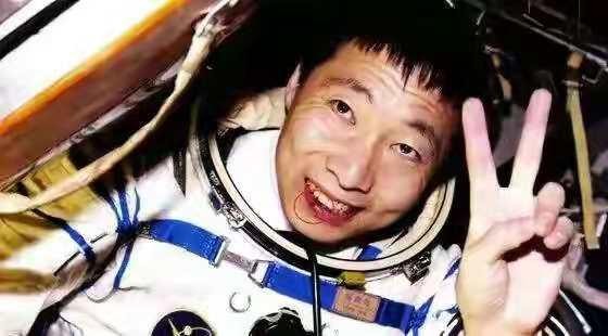 神舟十号航天员排名（为何杨利伟只上过太空1次）(13)