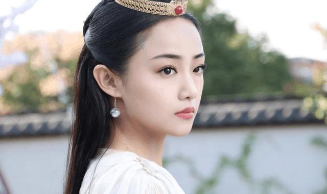 16岁蒋依依首演女一号, 扮演哪咤撞脸宋祖儿, 却被小小龙女抢镜