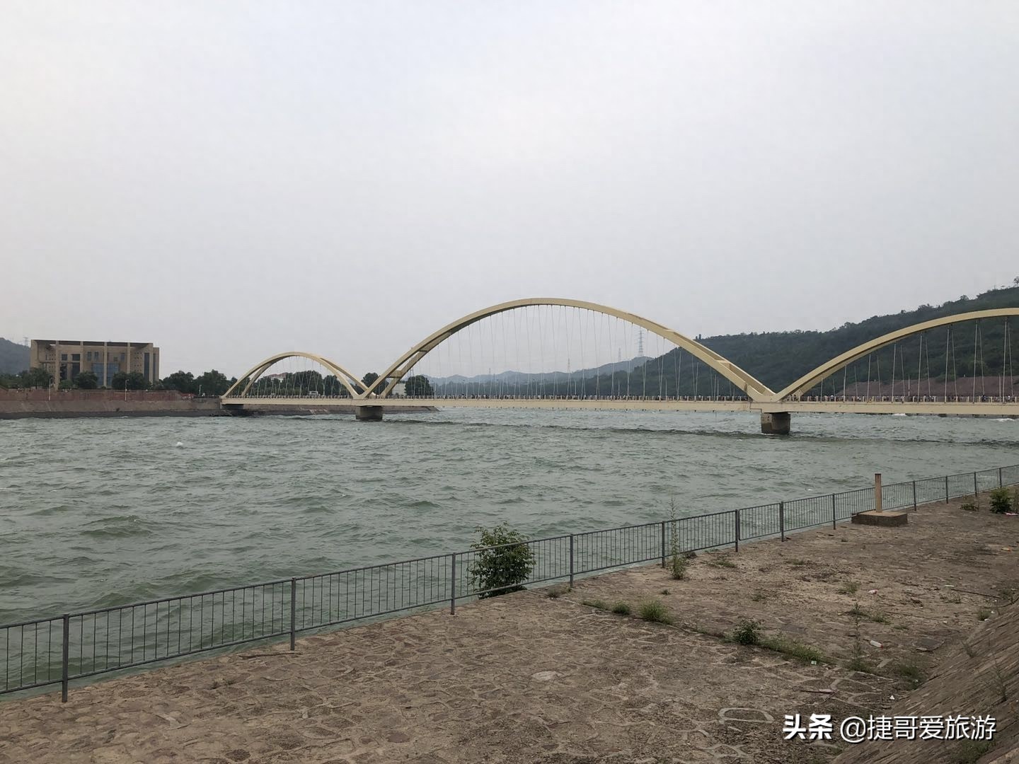 河南省 济源市 黄河小浪底水利枢纽风景区
