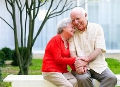 ​2.18亿的“80后”逐渐老去 致我们已经逝去的青春