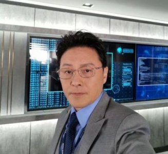​TVB男星曹永廉低调庆祝60岁生日近照曝光宛若不老传说