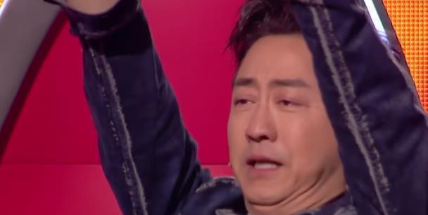 《好声音》张天予昂首离开舞台，那英泪洒舞台，哈林也被感动了